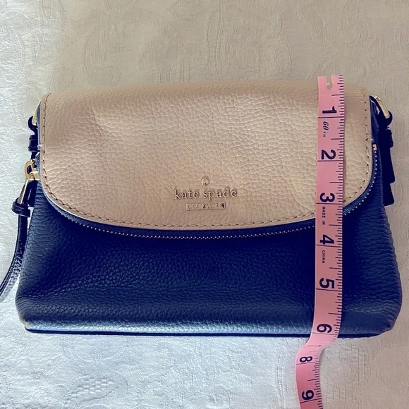EUC ♠️ Kate Spade New York Jackson Street Harlyn Crossbody - Picture 7 of 10